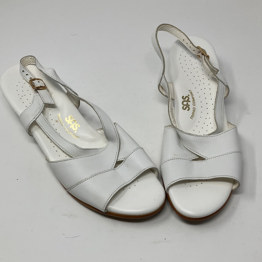 SAS Tri-Pad Comfort Womens White Sling Back Wedge Heel Sandals Sz 9.5N